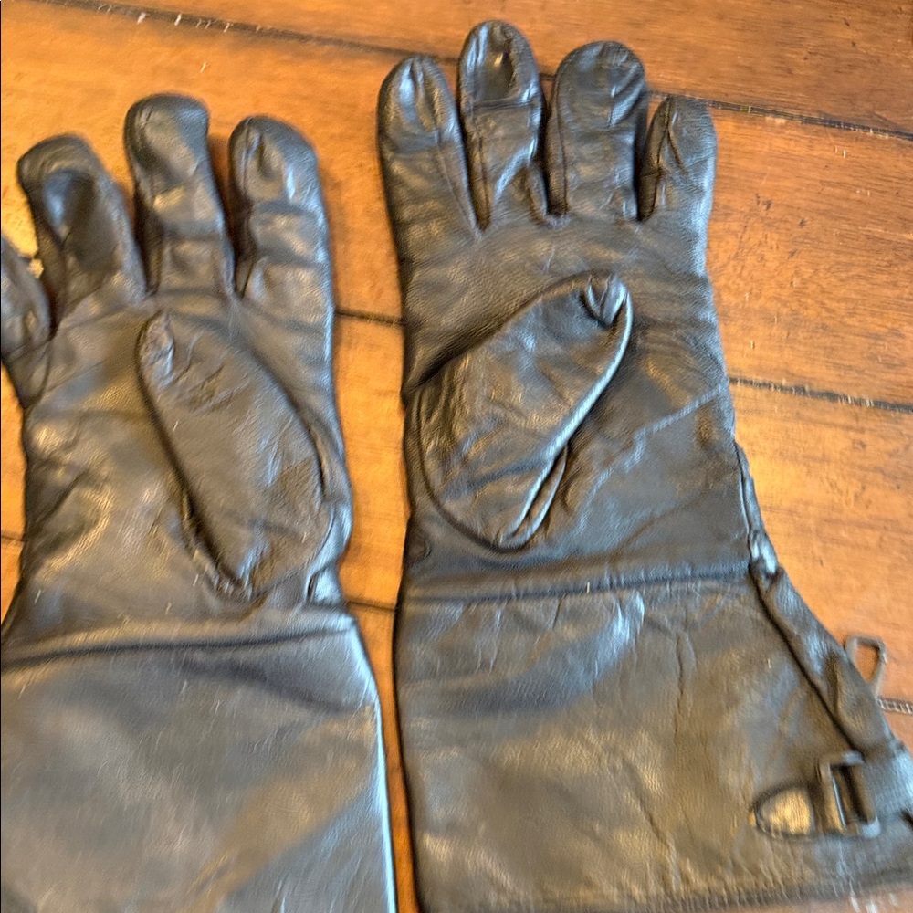 Women’s/Men's Black Leather Gloves made in Pakistan